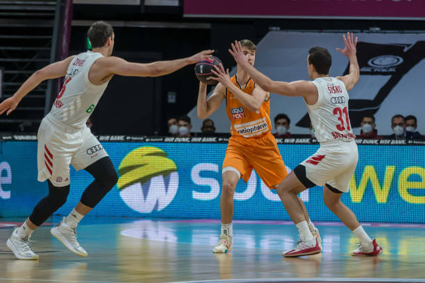 着深层原因 着深层原因