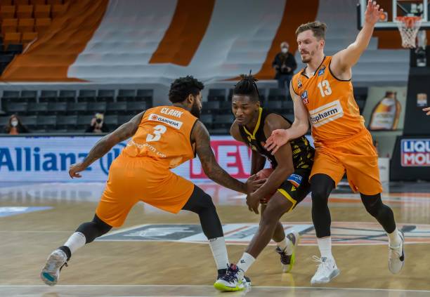 会风险的前 会风险的前